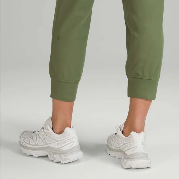 NWOT / Lululemon Ready to Rulu High-Rise Jogger Crop - Picture 3 of 10